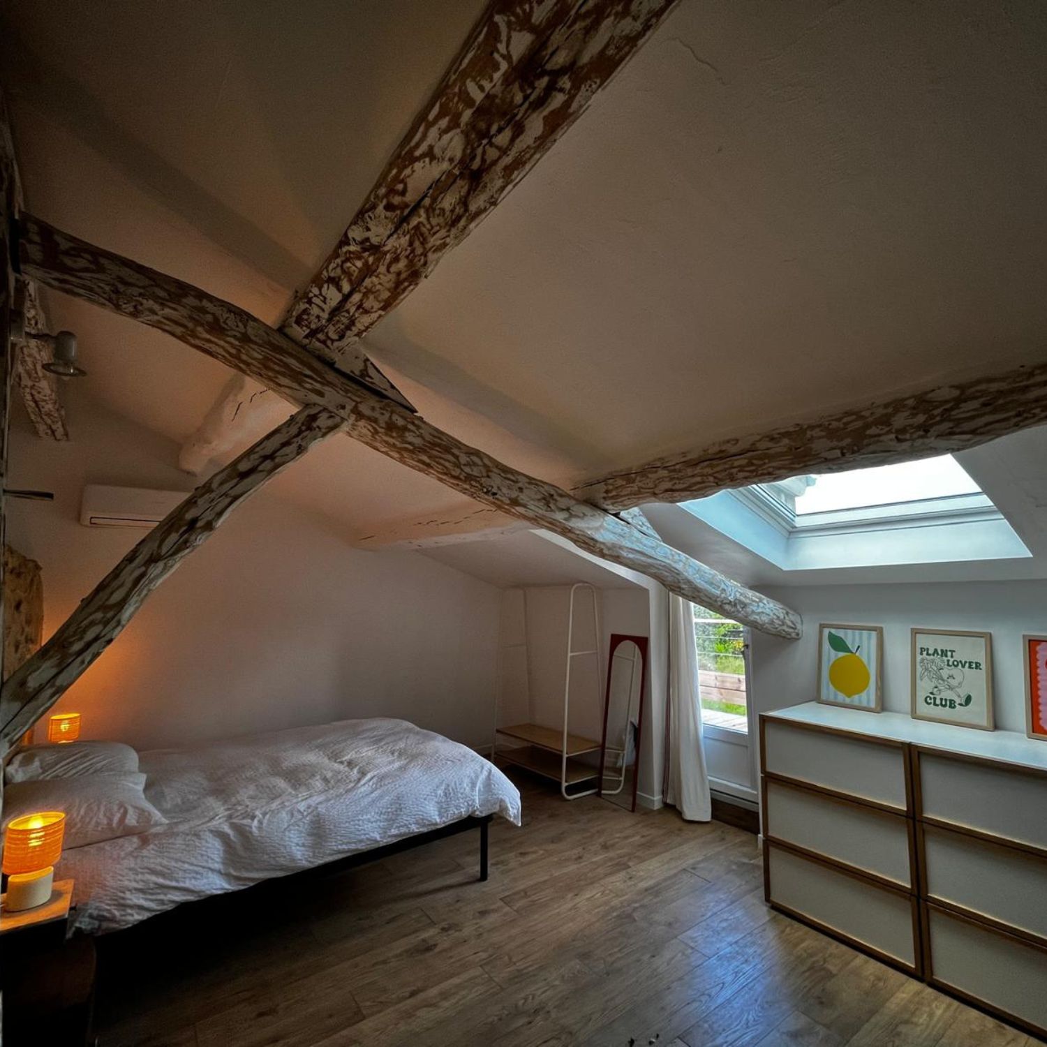 Chambre terracotta avec accès terrasse privative - Option lit double 160x200