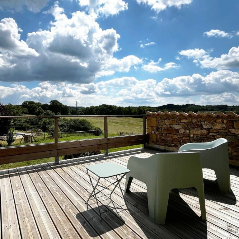 Accès terrasse depuis les chambres bleu et verte